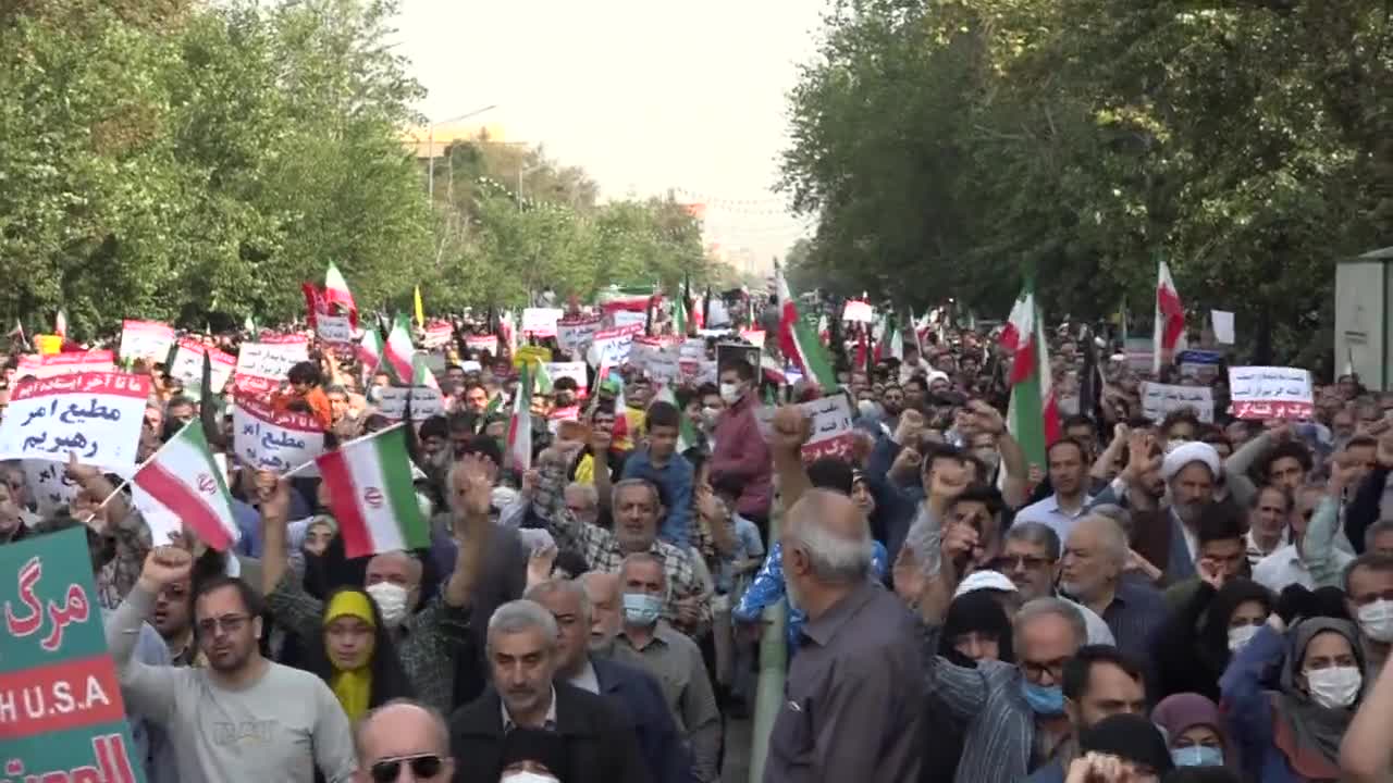 ايران _ مسيرات مليونية في أكثر من الف مدينة تنديدًا بالعملية الارهابية في شيراز - snapshot 1.87